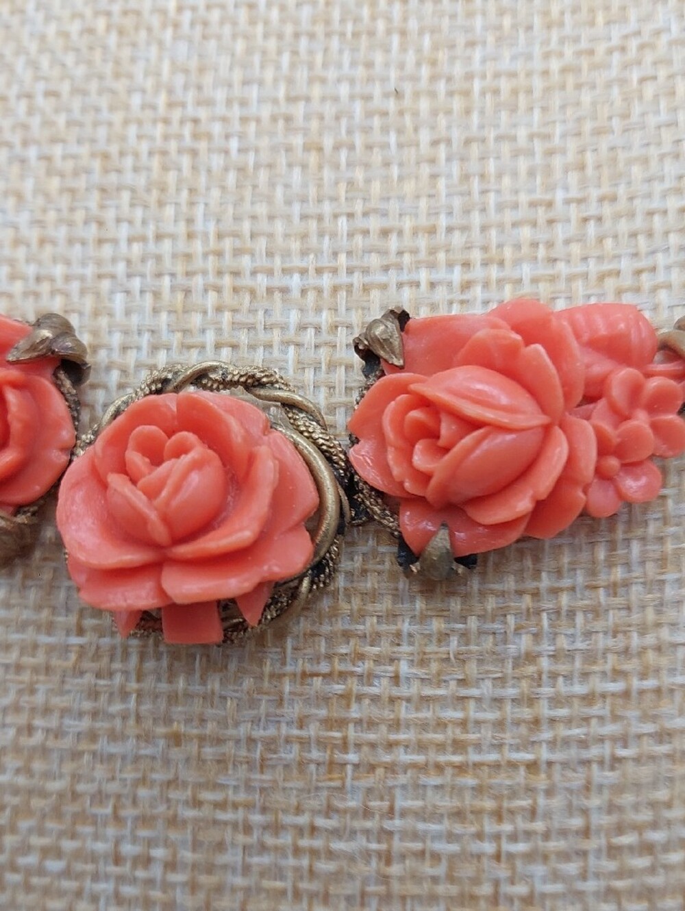 Orange/celluloid LOT vintage faux coral rose necklace, 2 Pr. Vtg Earrings Brooch - Picture 6 of 16